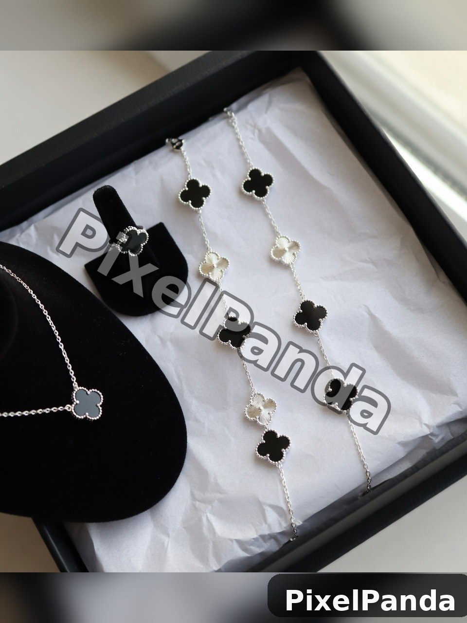 Gifting Moment