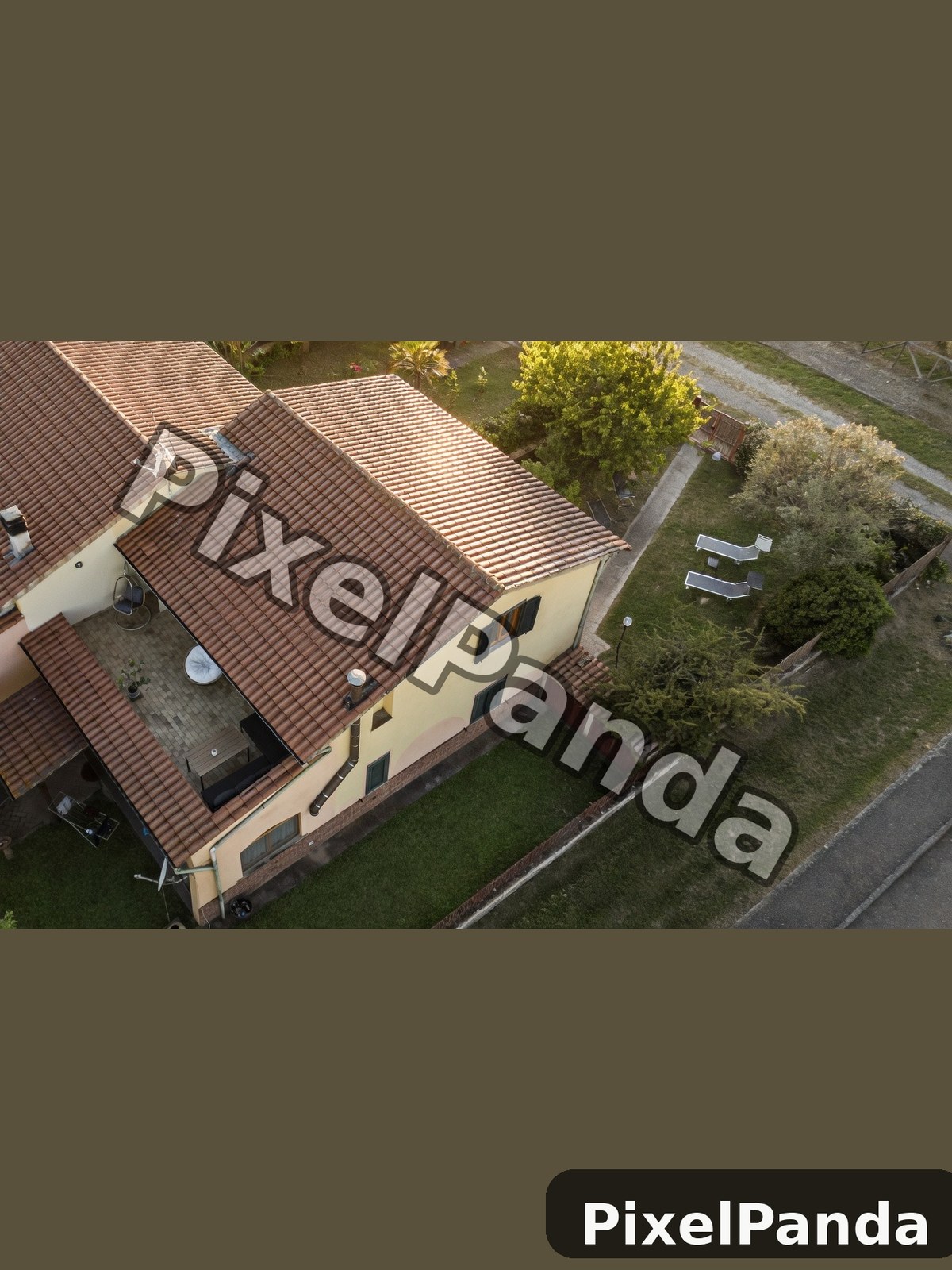 Roofline Heritage — Made with PixelPanda